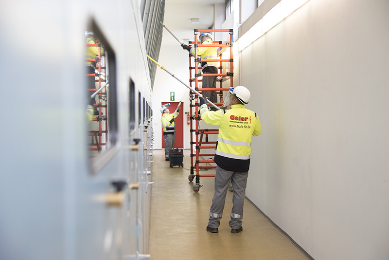 Arbeiten unter Spannung 6 Arbeiten unter Spannung – „AuS“ bis 36 kV