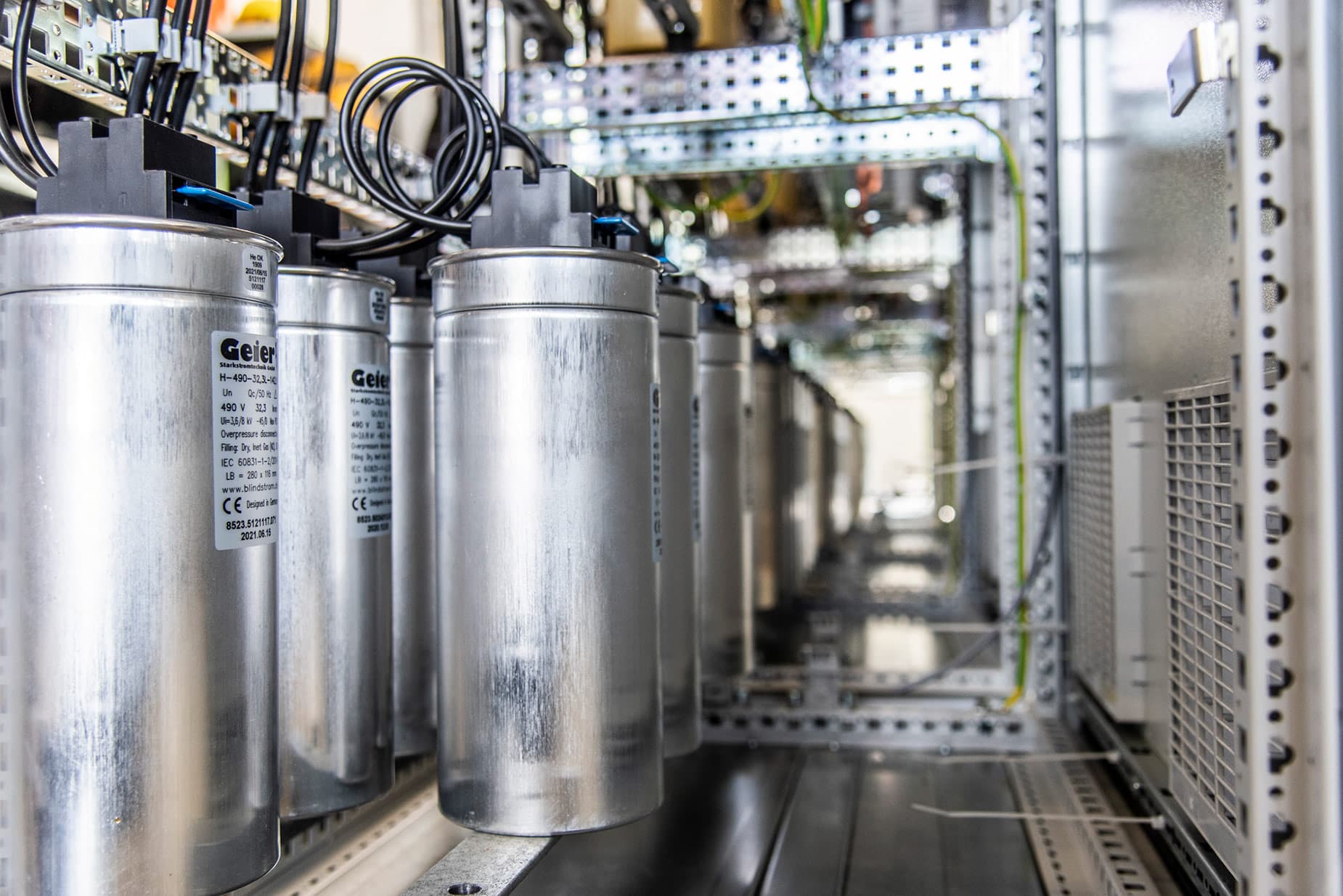 Schaltschrankbau 27 Schaltanlagenbau für Blindstromkompensationsanlagen