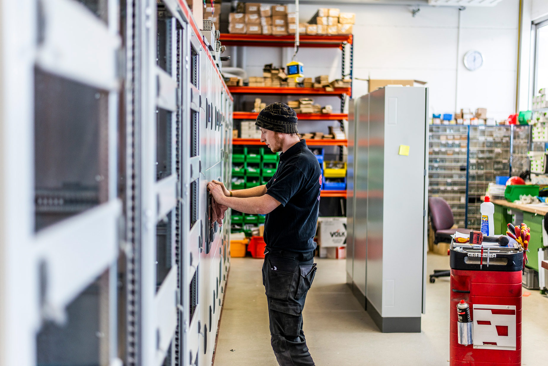 Schaltschrankbau 2 Schaltschrankbau - Schaltanlagen