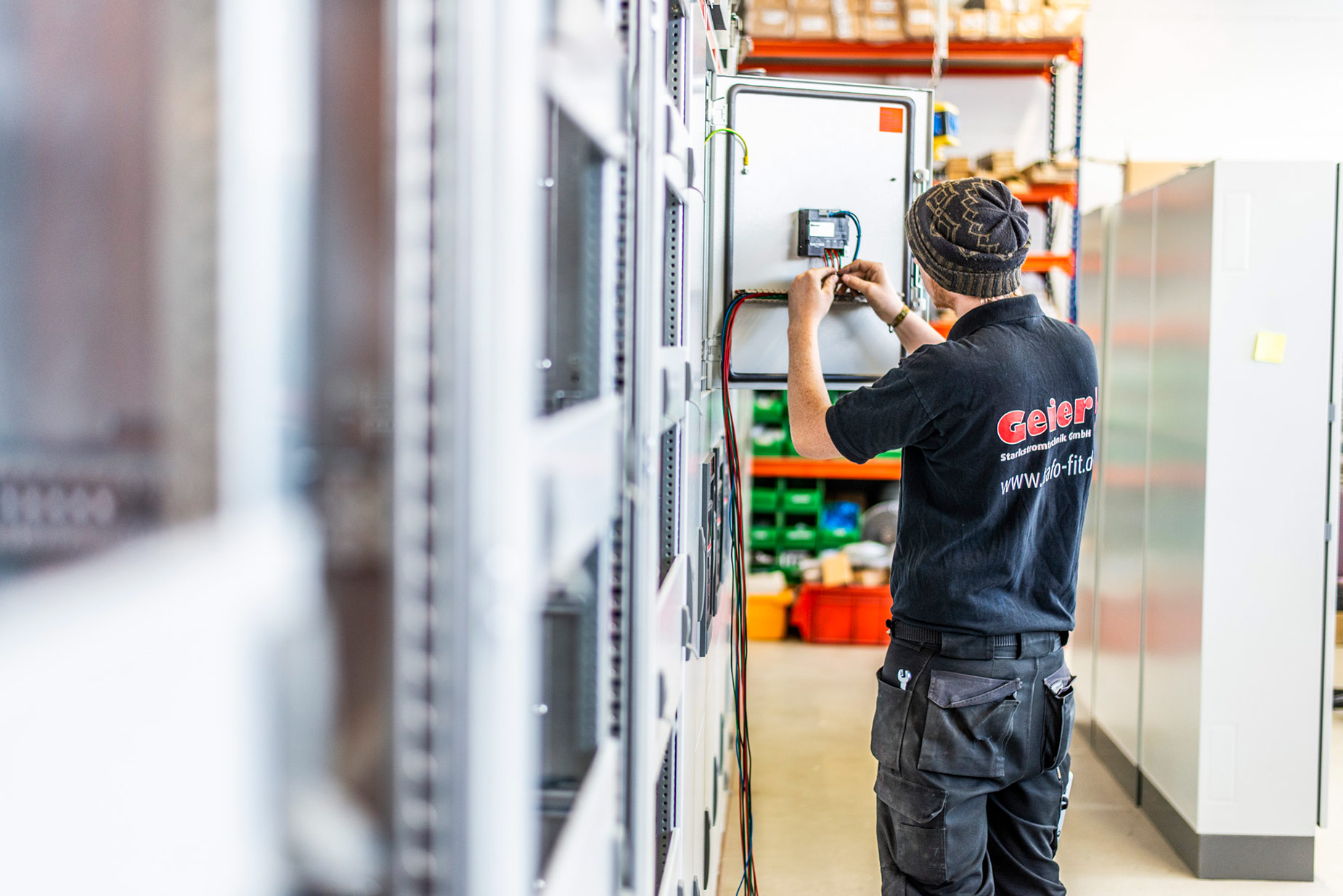 Schaltschrankbau 11 Schaltschrankbau - Schaltanlagen für Starkstromanlagen