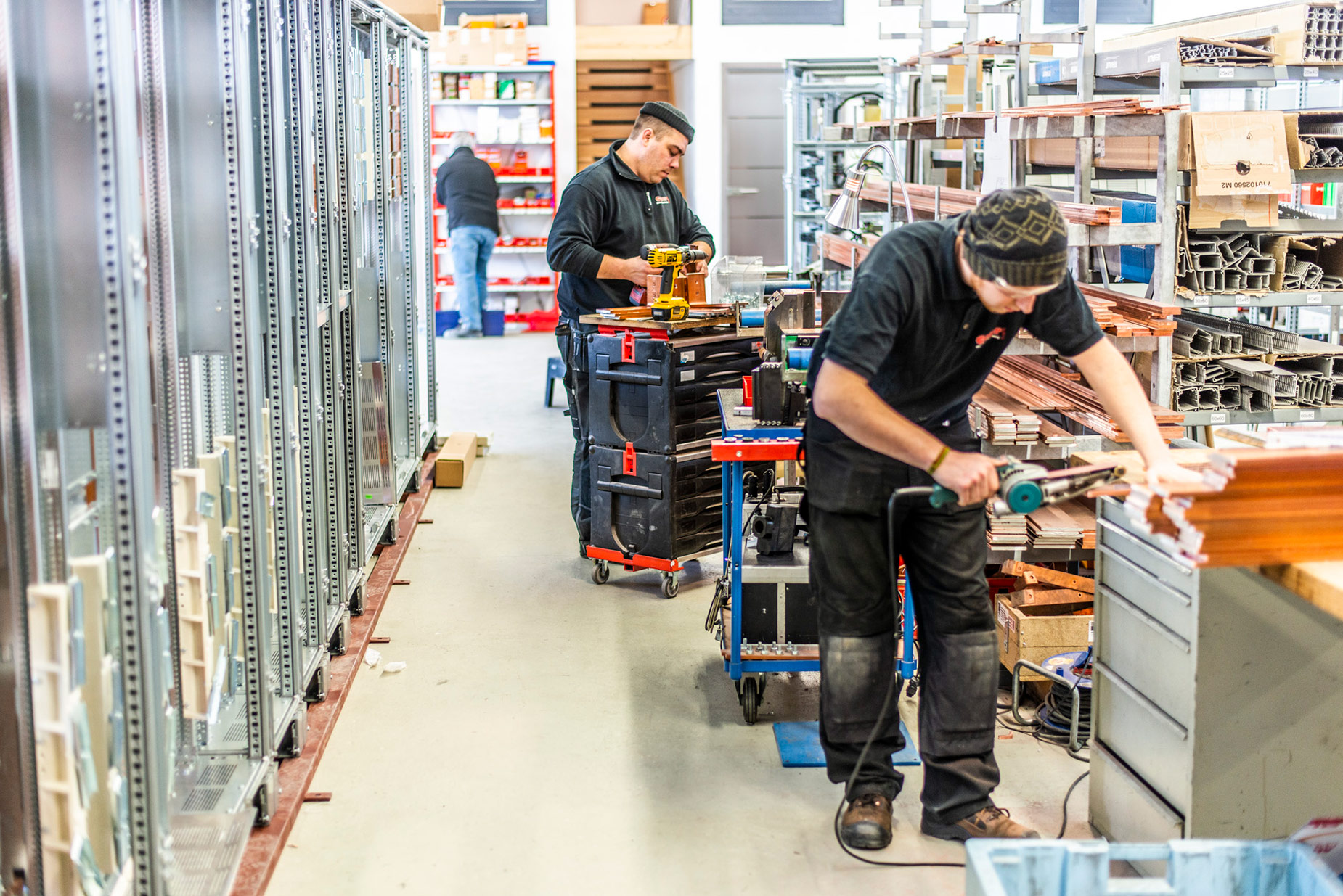 Schaltschrankbau 14 Schaltschrankbau - Schaltanlagen für Starkstromanlagen