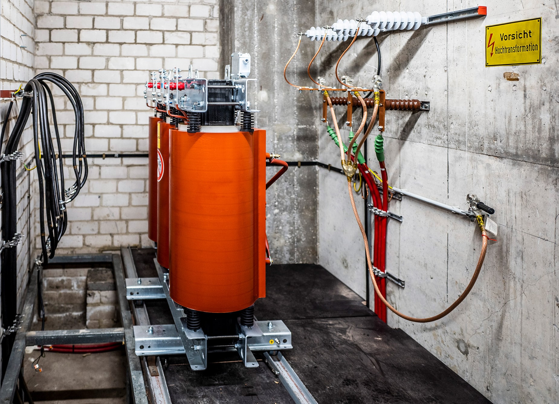 Über Uns 24 Montage Trafo