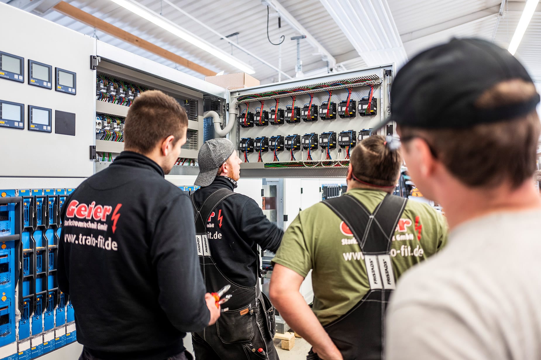 Über Uns 19 Starkstrom