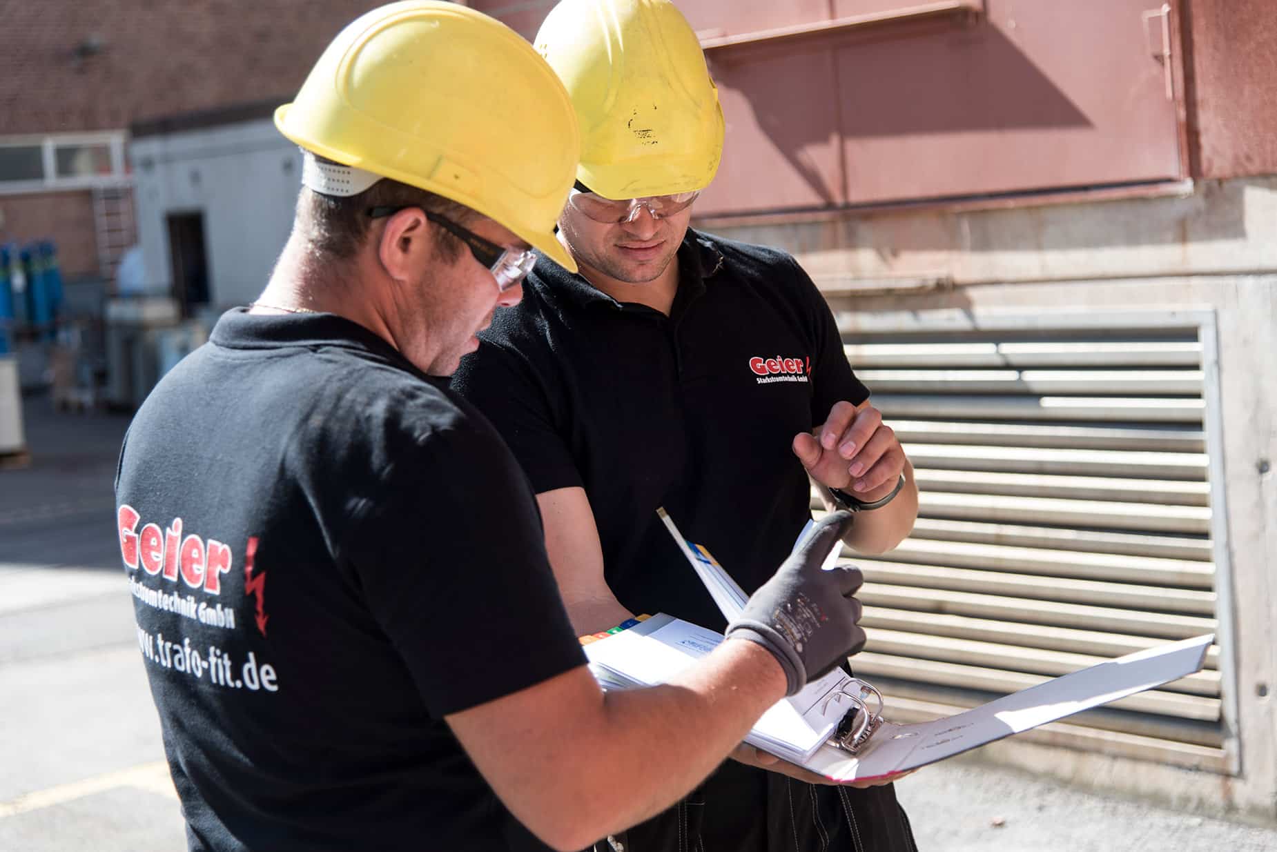 Über Uns 3 Geier Starkstromtechnik vor Ort Montage