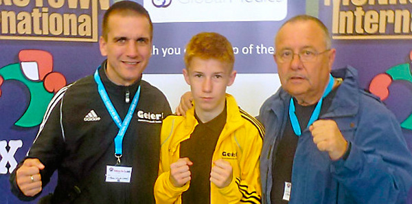 Neue Trikots für die SG Sinn/Hörbach – Geier Starkstromtechnik unterstützt den regionalen Fußball 5 Boxen Max Geier