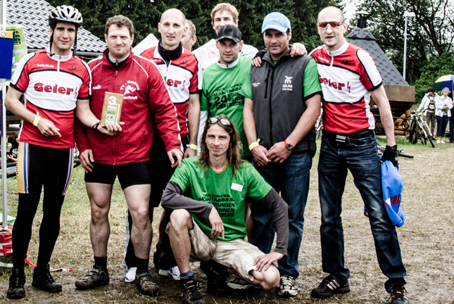 Neue Trikots für die SG Sinn/Hörbach – Geier Starkstromtechnik unterstützt den regionalen Fußball 22 Radrennen Team Sponsor Geier Starkstromtechnik